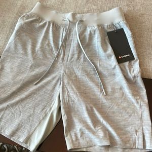 COPY - Lululemon T.H.E short 9” linerless new with tags